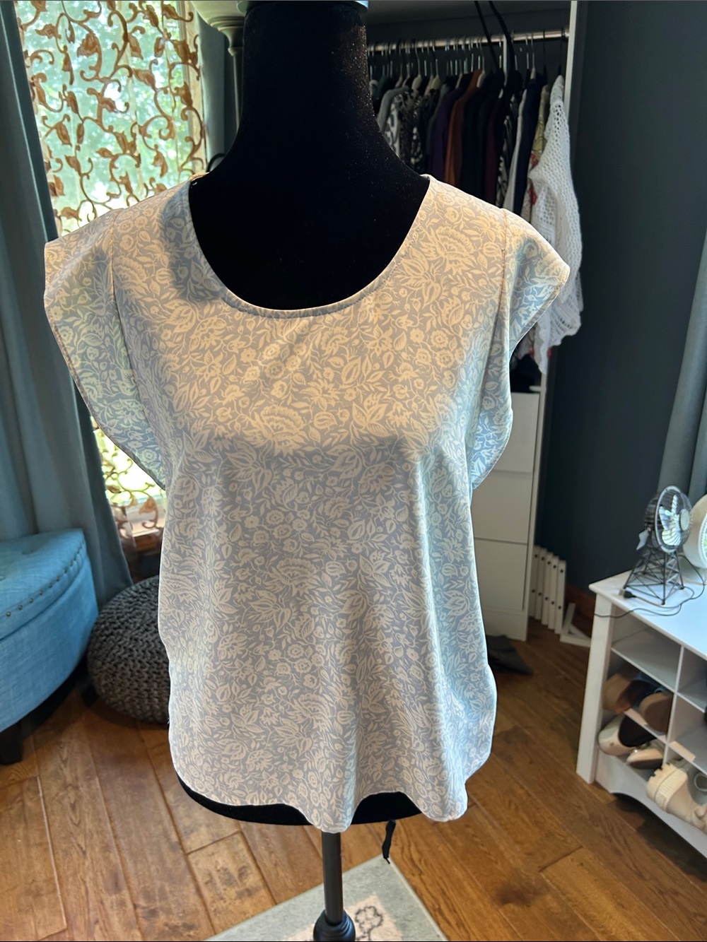 Express Light Blue Floral Cap-Sleeve Blouse
